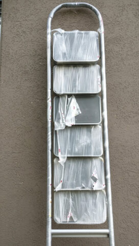 Heavy-Duty Folding Household Platform with Safety Rail