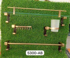 4 pc Bathroom Set