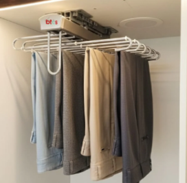 Clothes Hanger HZL861